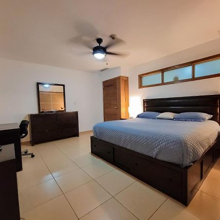 Marbella Towers Beachfront 2 Bedrooms フアン・ドリオ エクステリア 写真